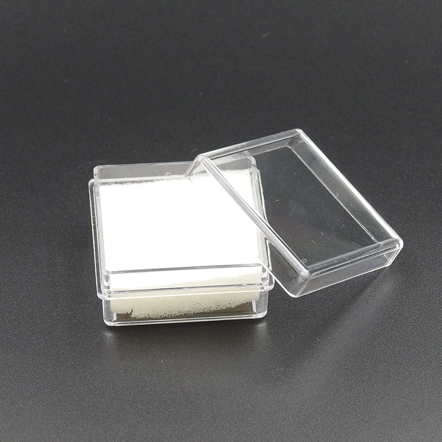 CAJA TRANSPARENTE CUADRADA CON ESPONJA DE 3.2X3.2X1.5 CM