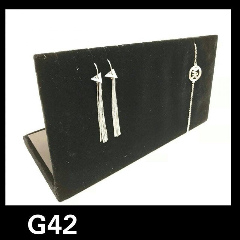 EXHIBIDOR PARA 15 CADENAS HORIZONTAL DE 25X12.5X10 CM