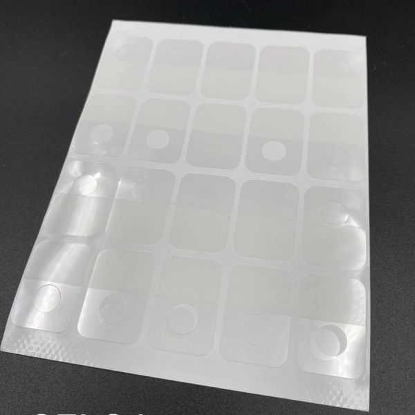 PAQ. CON 300 OJILLOS PARA COLGAR 1.5X1.5 CM