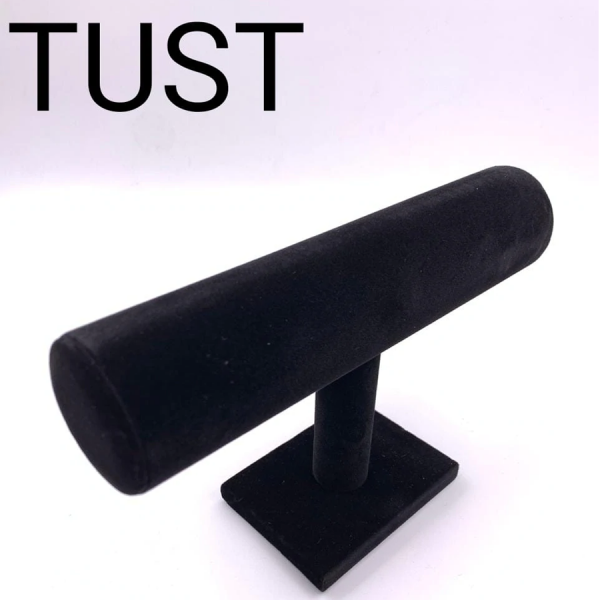 TUBO SENCILLO EN TERCIOPELO NEGRO DE 23X14 CM